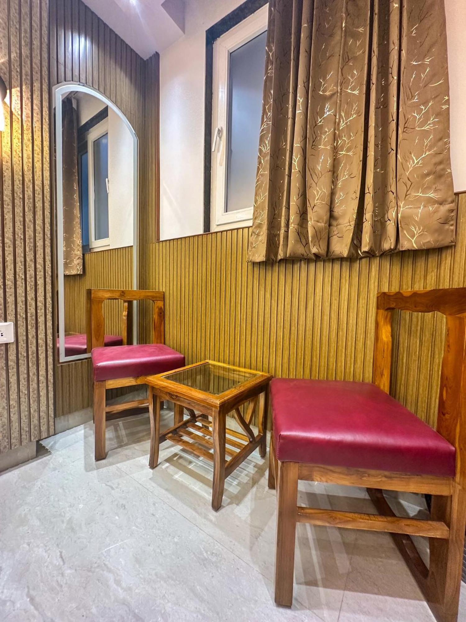 Delhi Delight Premium Bed & Breakfast Ню Делхи Екстериор снимка