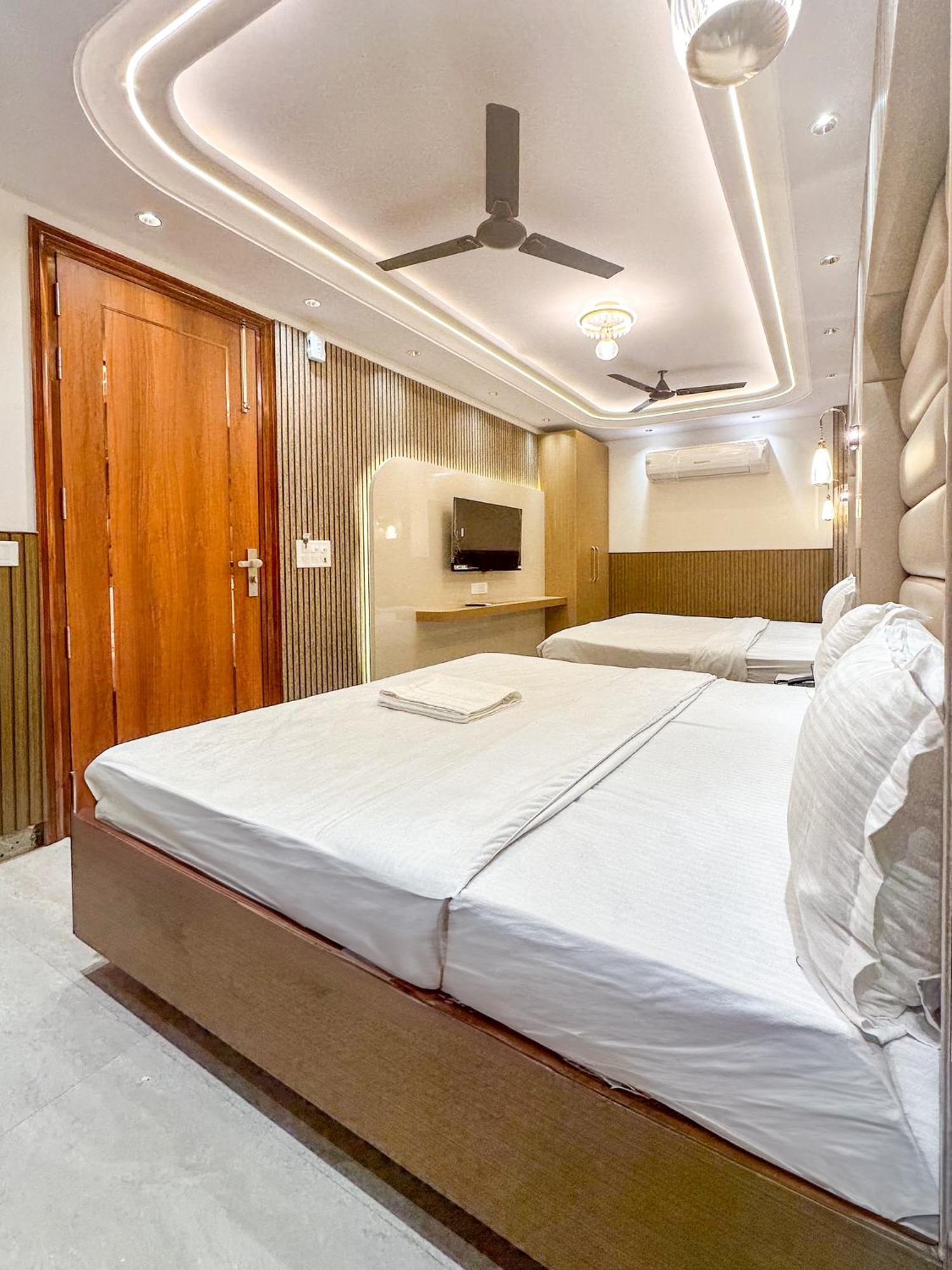 Delhi Delight Premium Bed & Breakfast Ню Делхи Екстериор снимка