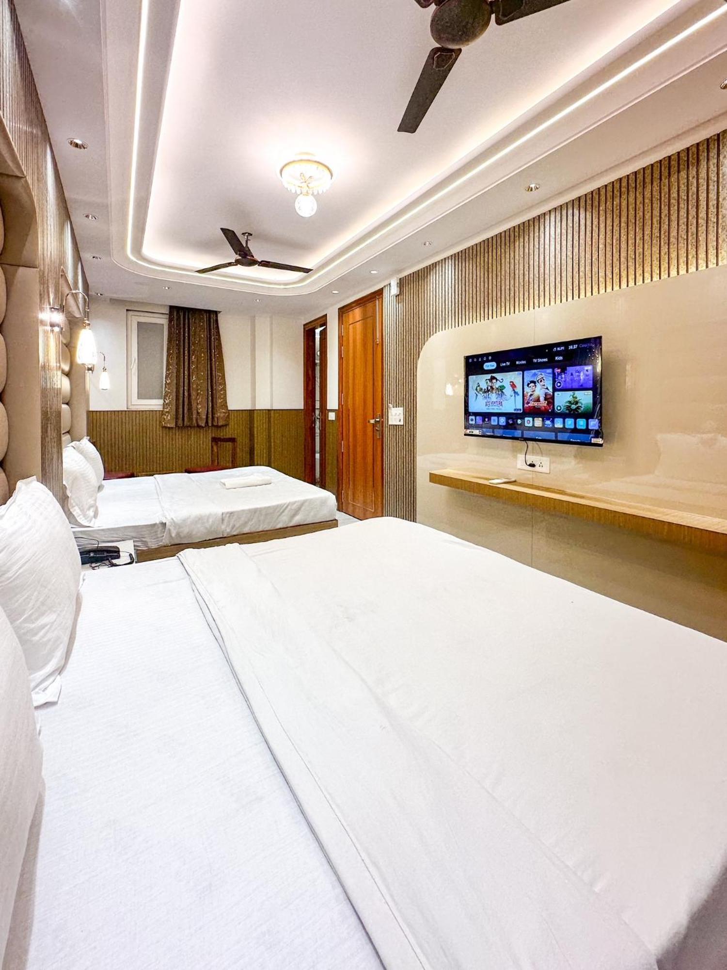 Delhi Delight Premium Bed & Breakfast Ню Делхи Екстериор снимка