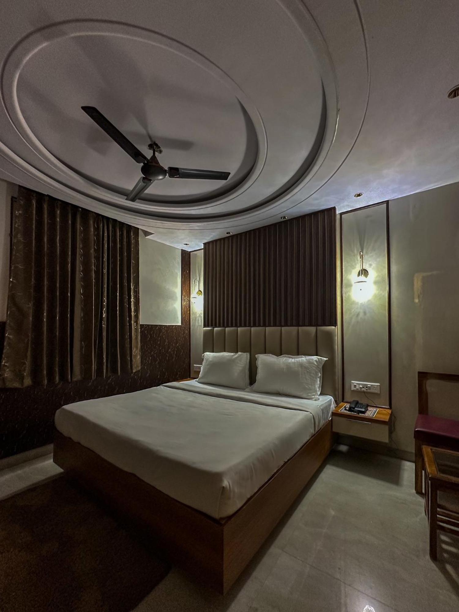 Delhi Delight Premium Bed & Breakfast Ню Делхи Екстериор снимка