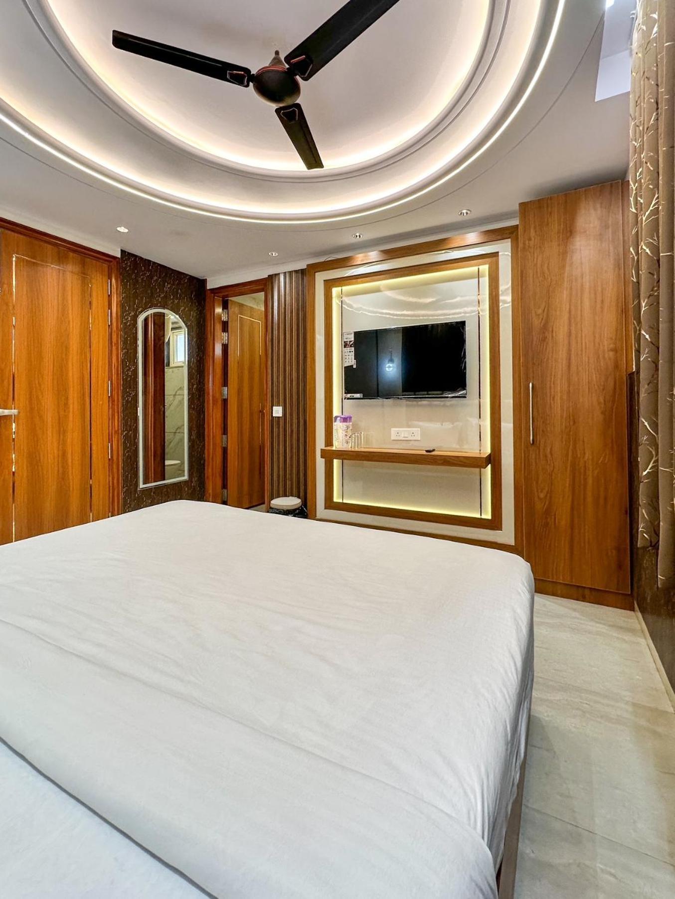 Delhi Delight Premium Bed & Breakfast Ню Делхи Екстериор снимка