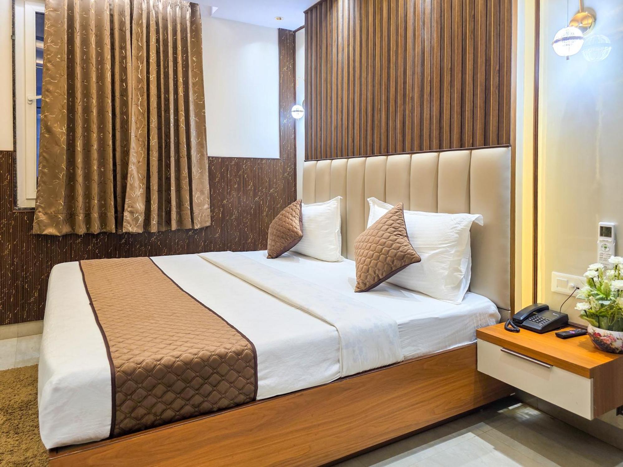 Delhi Delight Premium Bed & Breakfast Ню Делхи Екстериор снимка