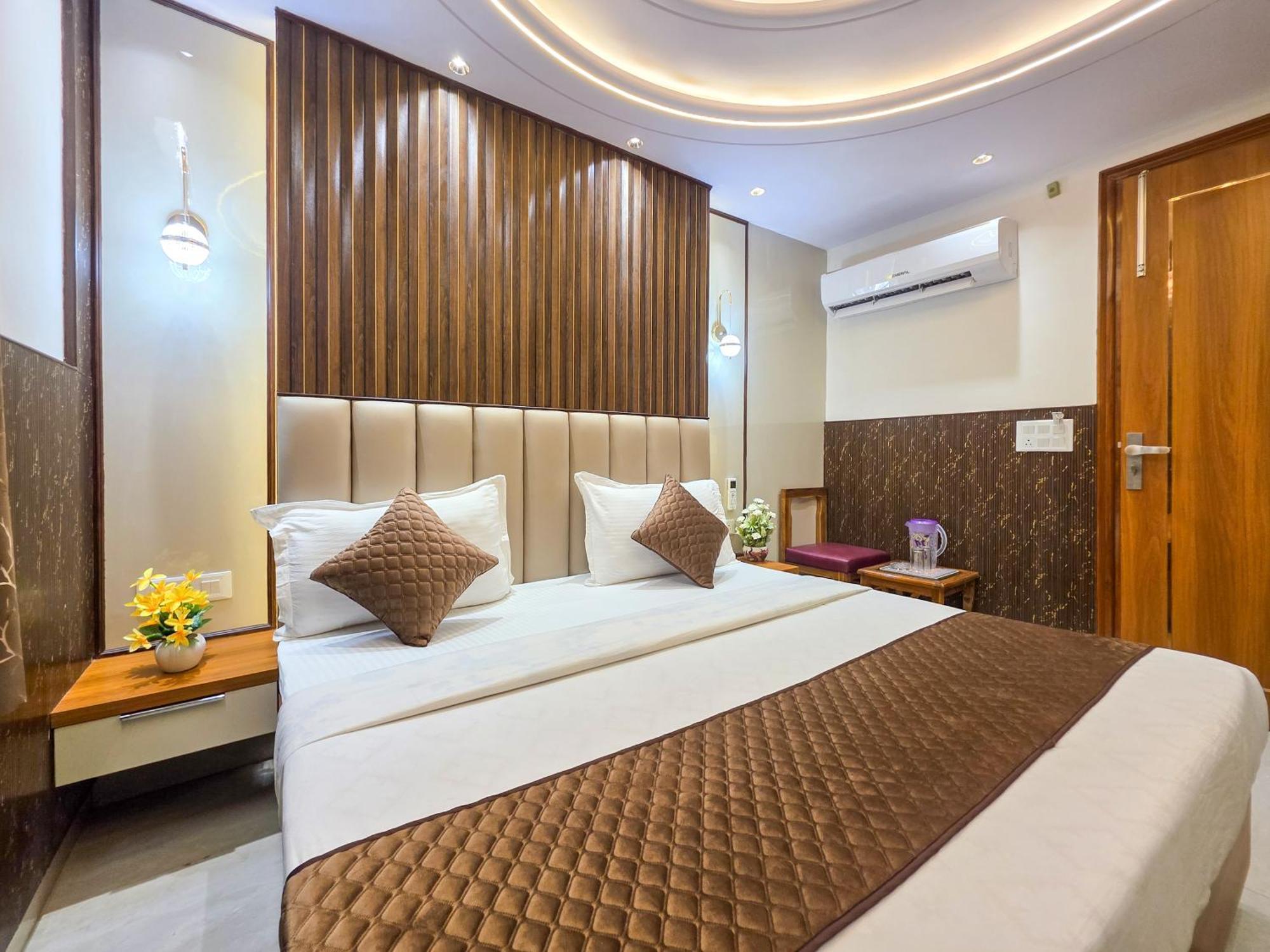 Delhi Delight Premium Bed & Breakfast Ню Делхи Екстериор снимка